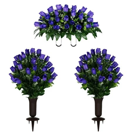 Purple Rose Bud Saddle and 2 Bouquet with Vase
