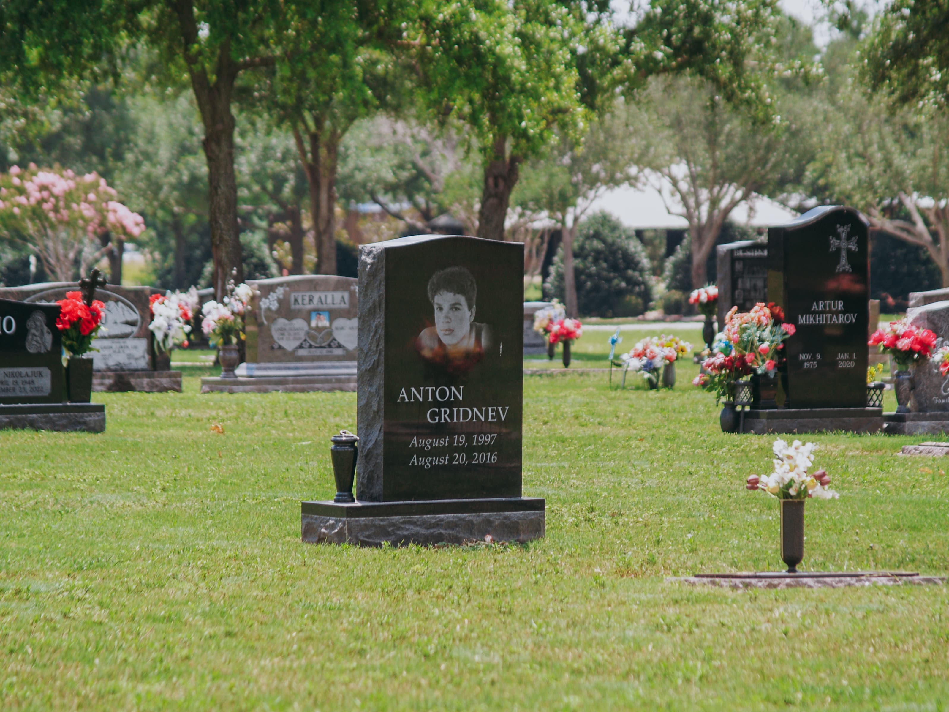 Simple Elegance Memorial Bench